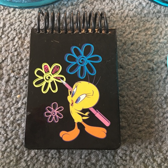 2000  Tweety Note Pad - Picture 2 of 3